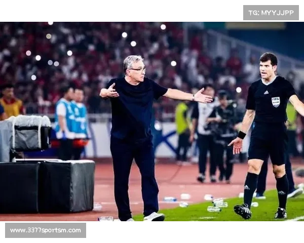 国足抵达重庆备战巴林荣誉战 谢文能解禁复出誓为球迷而战 国足抵达重庆备战巴林荣誉战 谢文能解禁复出誓为球迷而战